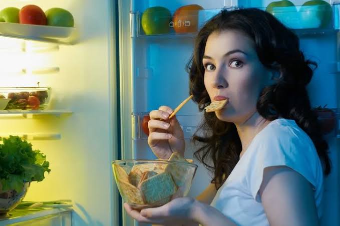 Frequent Evening Snacking - Reduce Cravings With Better Dinners
